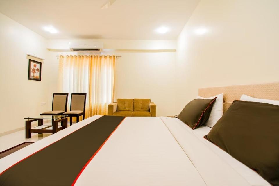Hotel Lorven Visakhapatnam Buitenkant foto